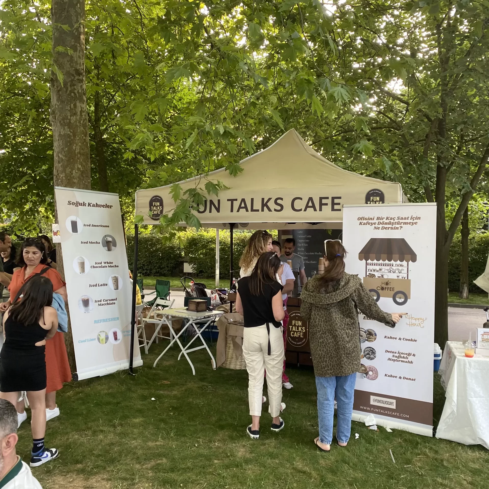 Festivaller Fun Talks Cafe